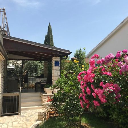 App Sorgo Apartman Novigrad Istria Kültér fotó