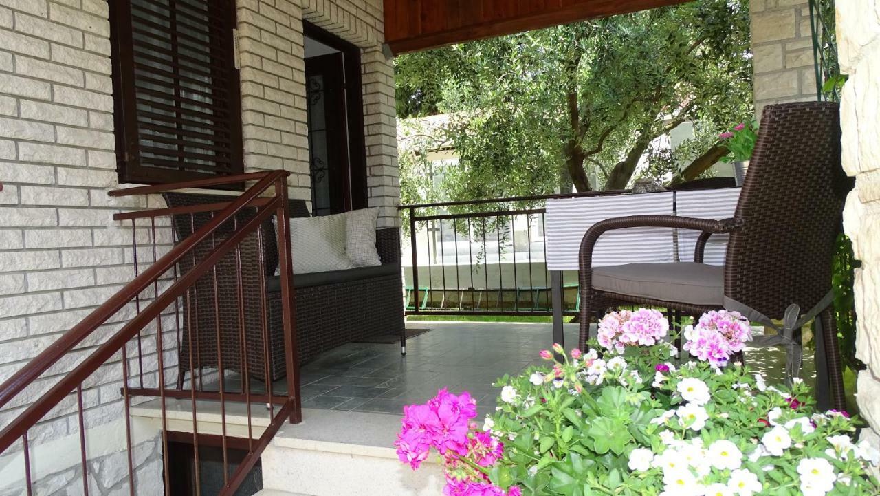 App Sorgo Apartman Novigrad Istria Kültér fotó